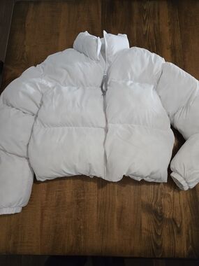Fabletics Wonder Cropped White Quilted Puffer Jacket